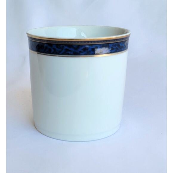 Wedgwood Embassy Collection Chadwick Mug Fine China 1995 - Picture 4 of 7